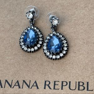 Banana Republic Teardrop Pierces Earrings EUC